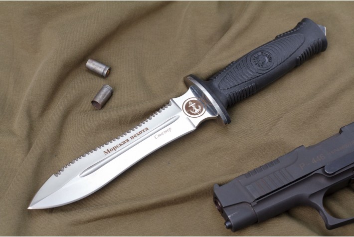 Нож Сталкер - эластрон/серрейтор c символикой Морская Пехота 