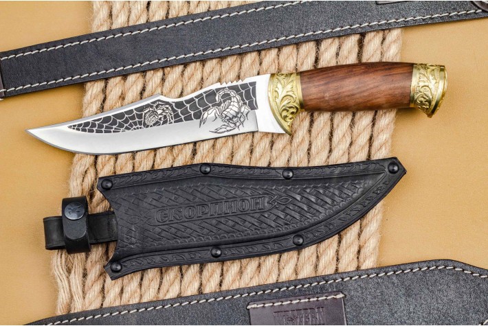 Нож Скорпион большой AUS-8 дерево латунь 